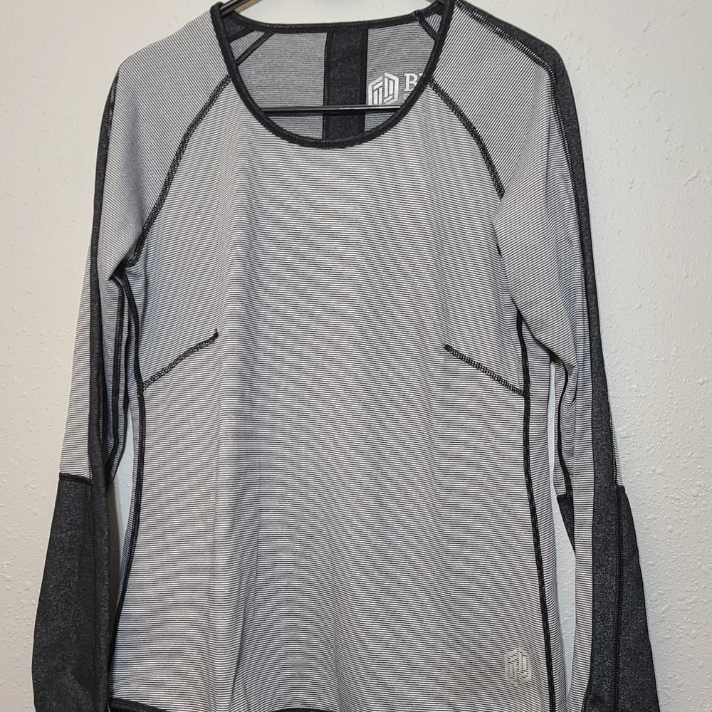 BKE Sport women's top LARGE black white
